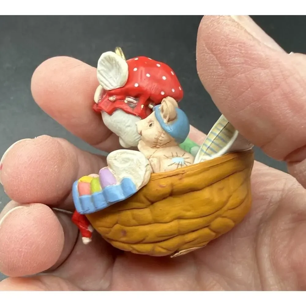 Carlton Cards Heirloom 1990 Visions of Sugar Plums Mouse Ornament No Box -LO17